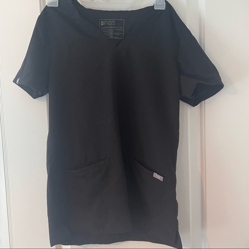 Figs Casma Three-Pocket Scrub Top, Black